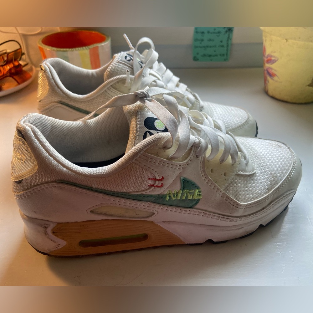 women’s size 7 air max